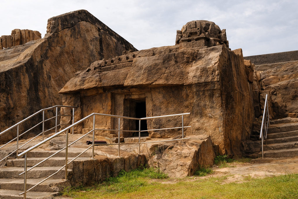 Valli Cave 